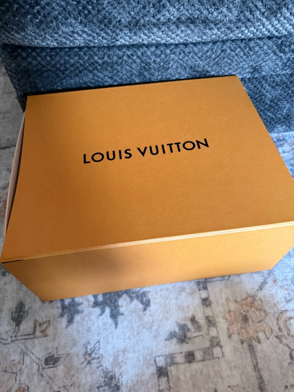 AUTHENTIC Louis Vuitton Monogram Canvas Tote with Natural Leather Trim - Picture 12 of 12